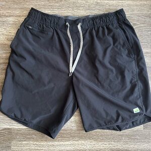 Vuori Banks Shorts Linerless 7.5” Men’s Large Black